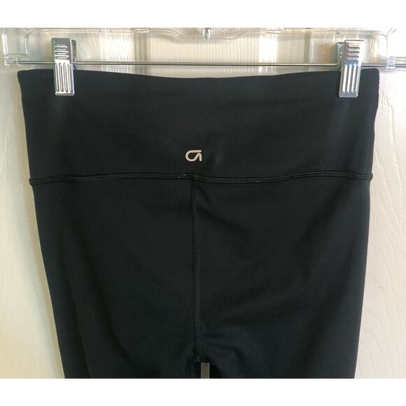 GapFit Blackout Athletic Set High-Waisted Silicone Stripe Bra (S) & Legging (XS) - Picture 9 of 10